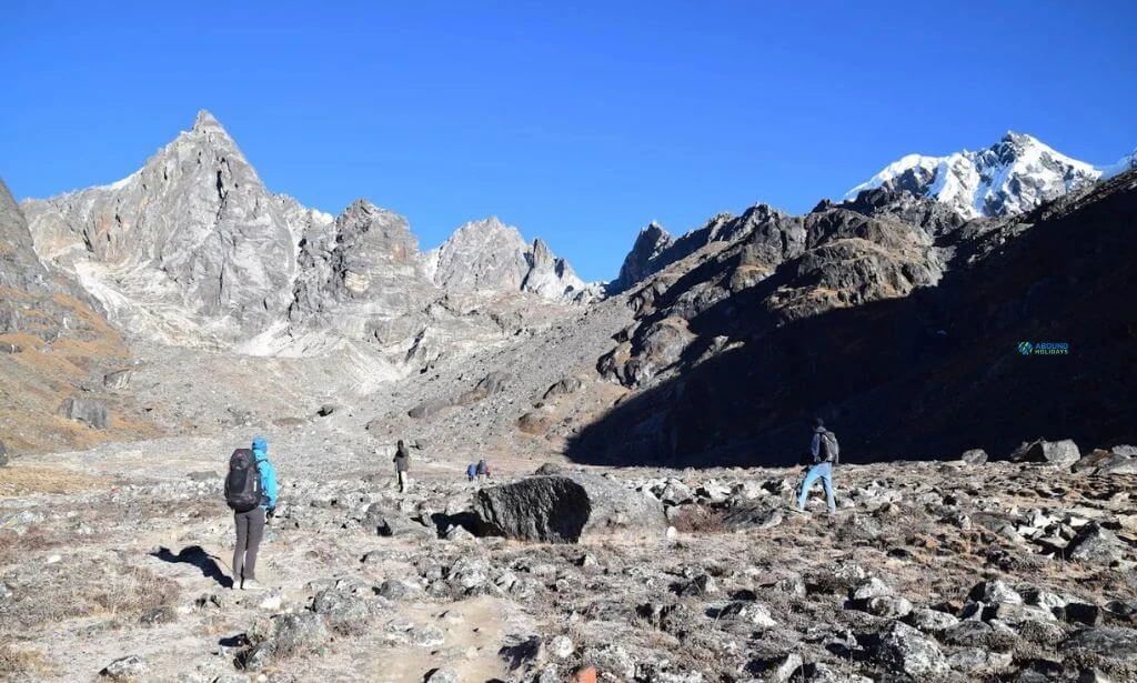 everest chola pass trek