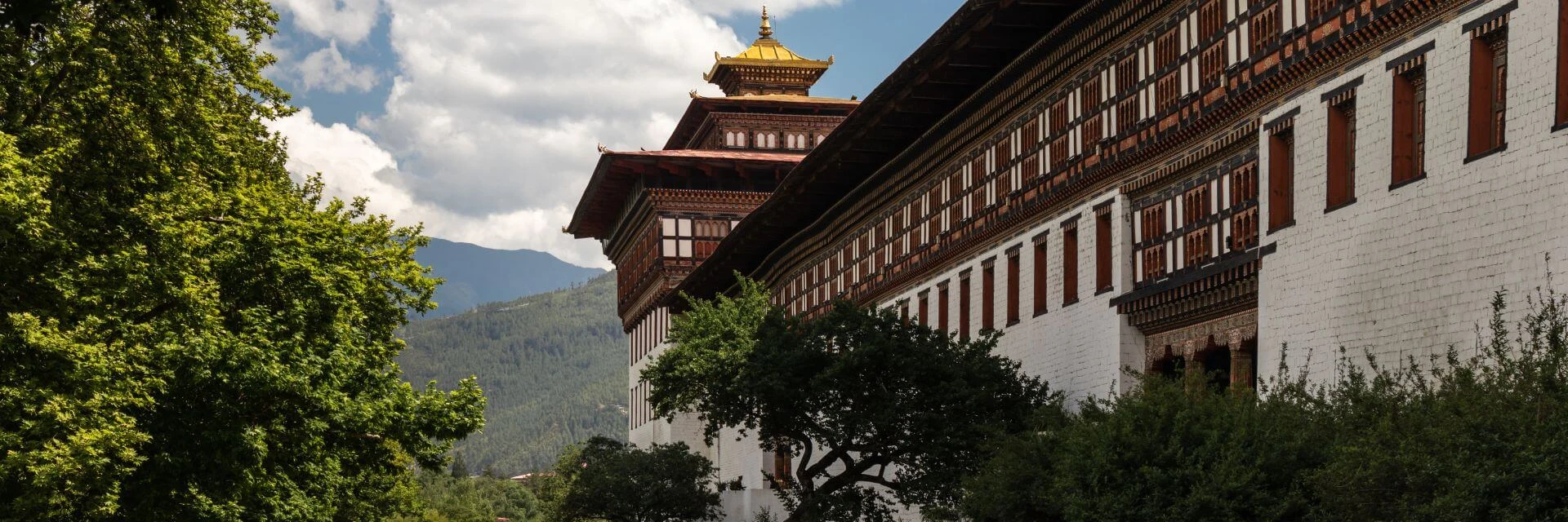 tashicho-monastery-bhutan