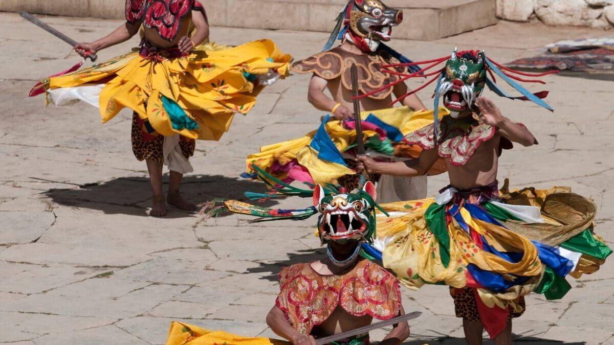 bhutan-dance-culture