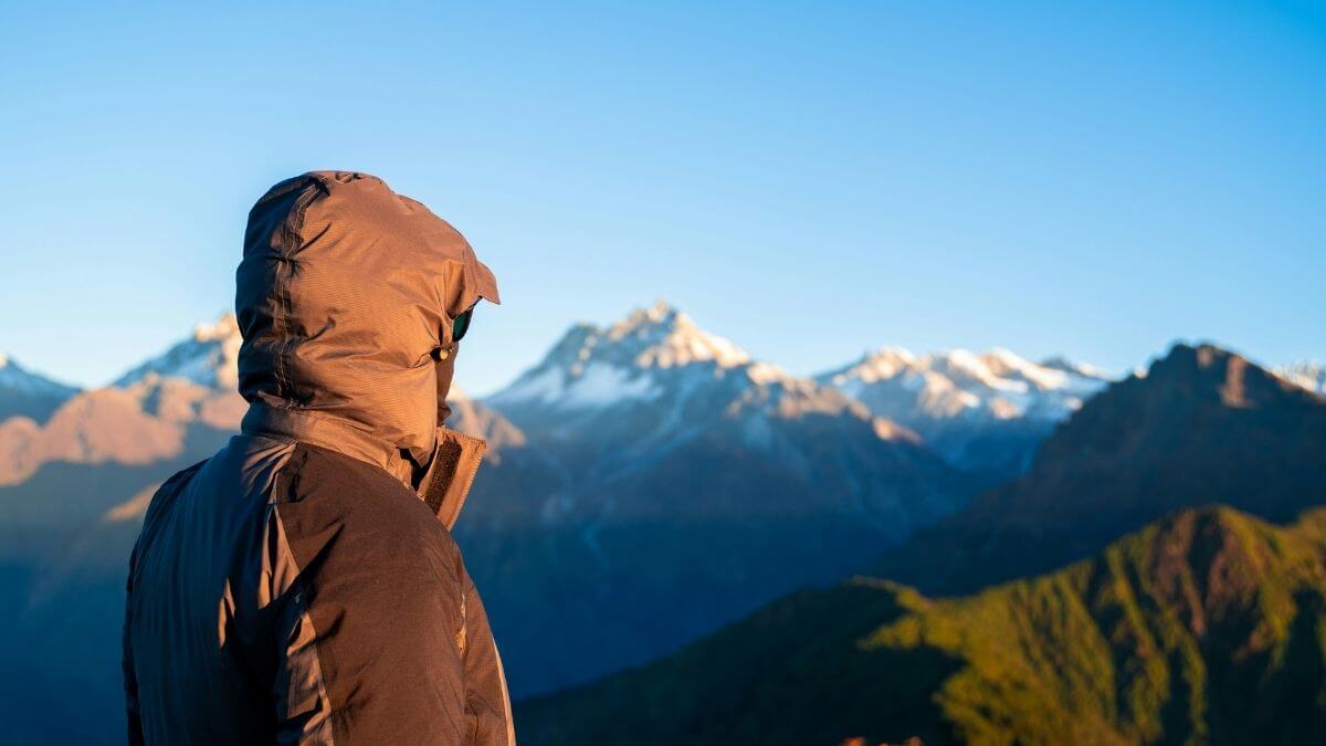 trekking-in-nepal-during-spring
