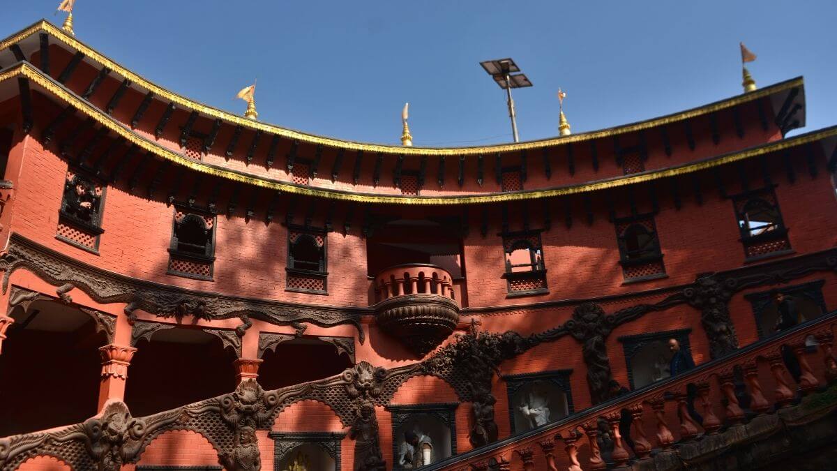 pokhara-temples-to-travel